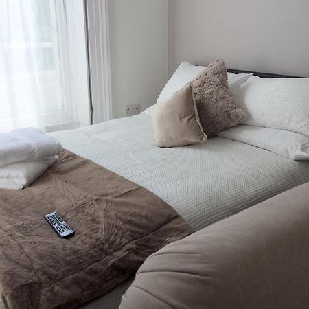 1 Bedroom Apartment - The Opal Cheltenham Kültér fotó