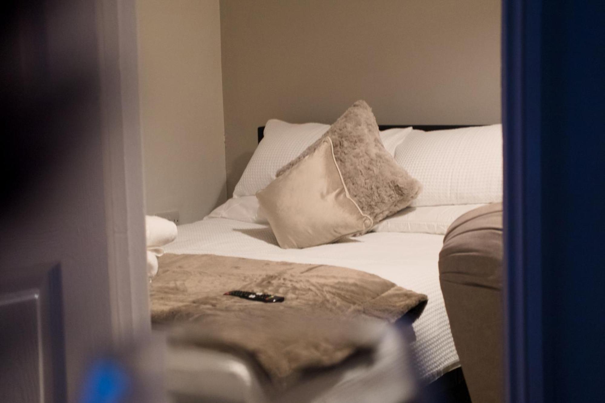 1 Bedroom Apartment - The Opal Cheltenham Kültér fotó
