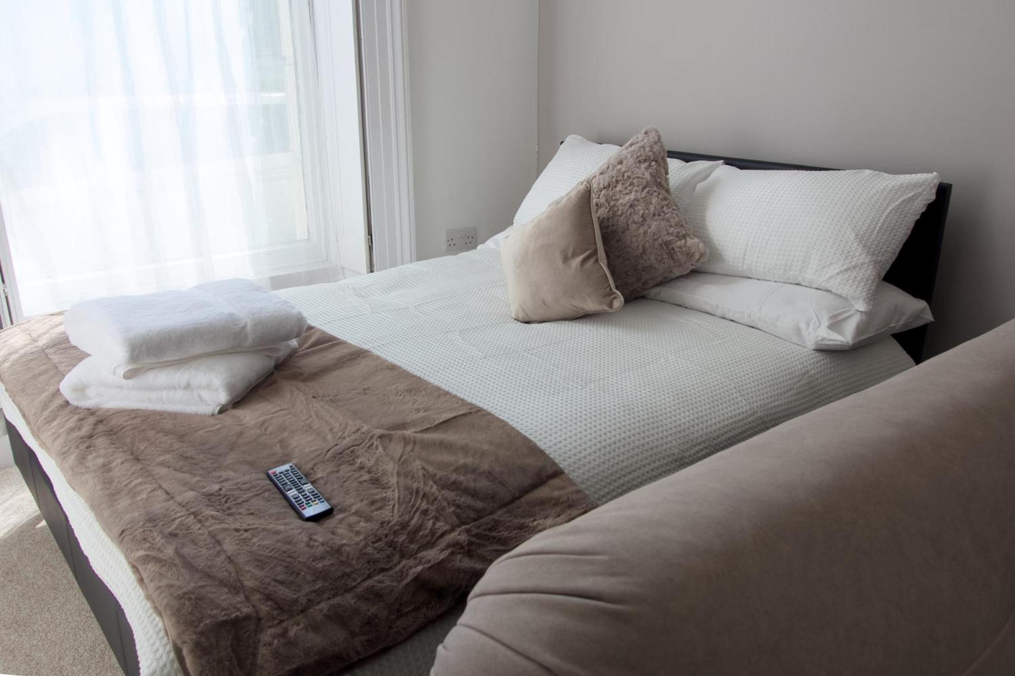 1 Bedroom Apartment - The Opal Cheltenham Kültér fotó