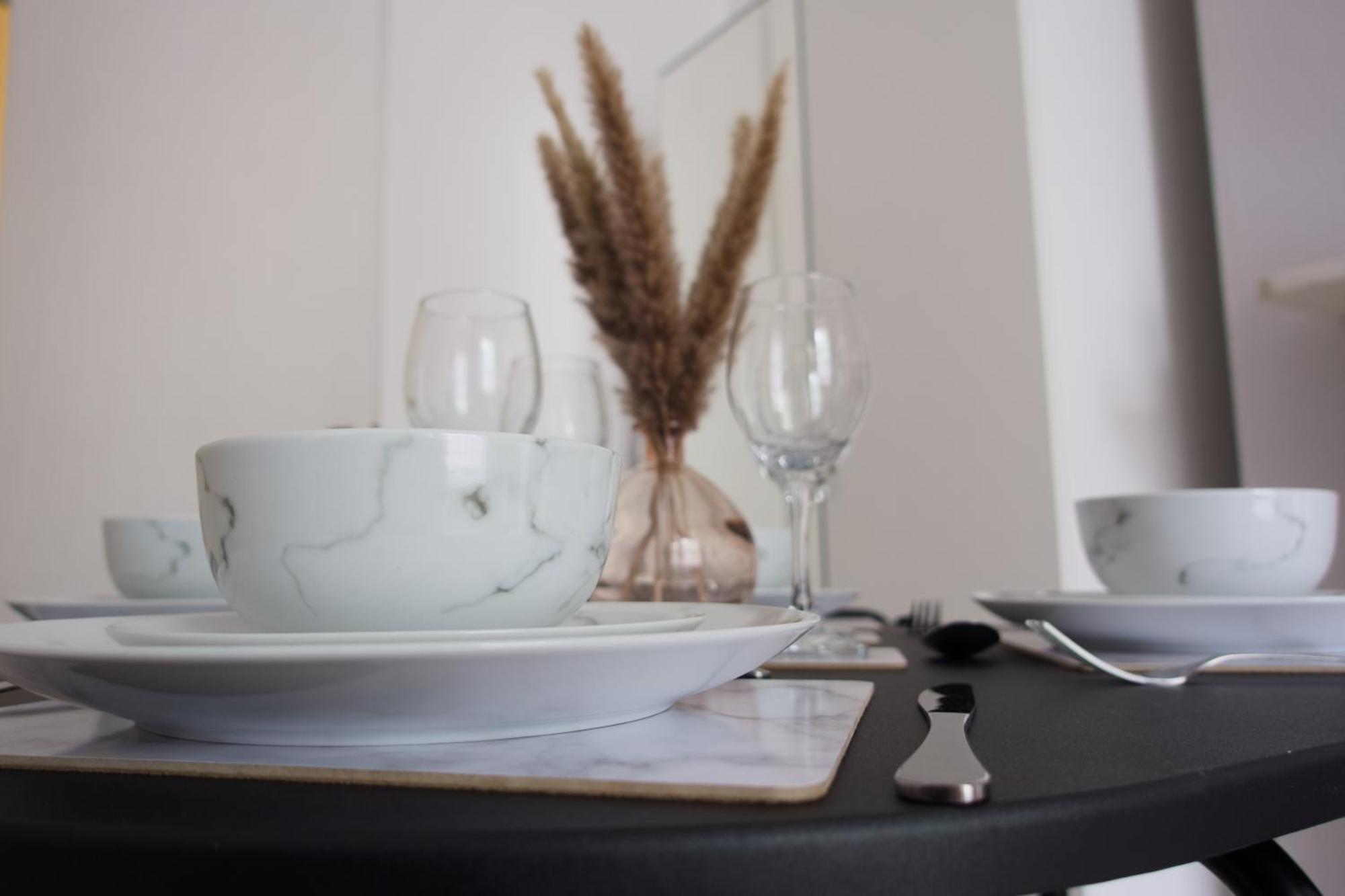 1 Bedroom Apartment - The Opal Cheltenham Kültér fotó